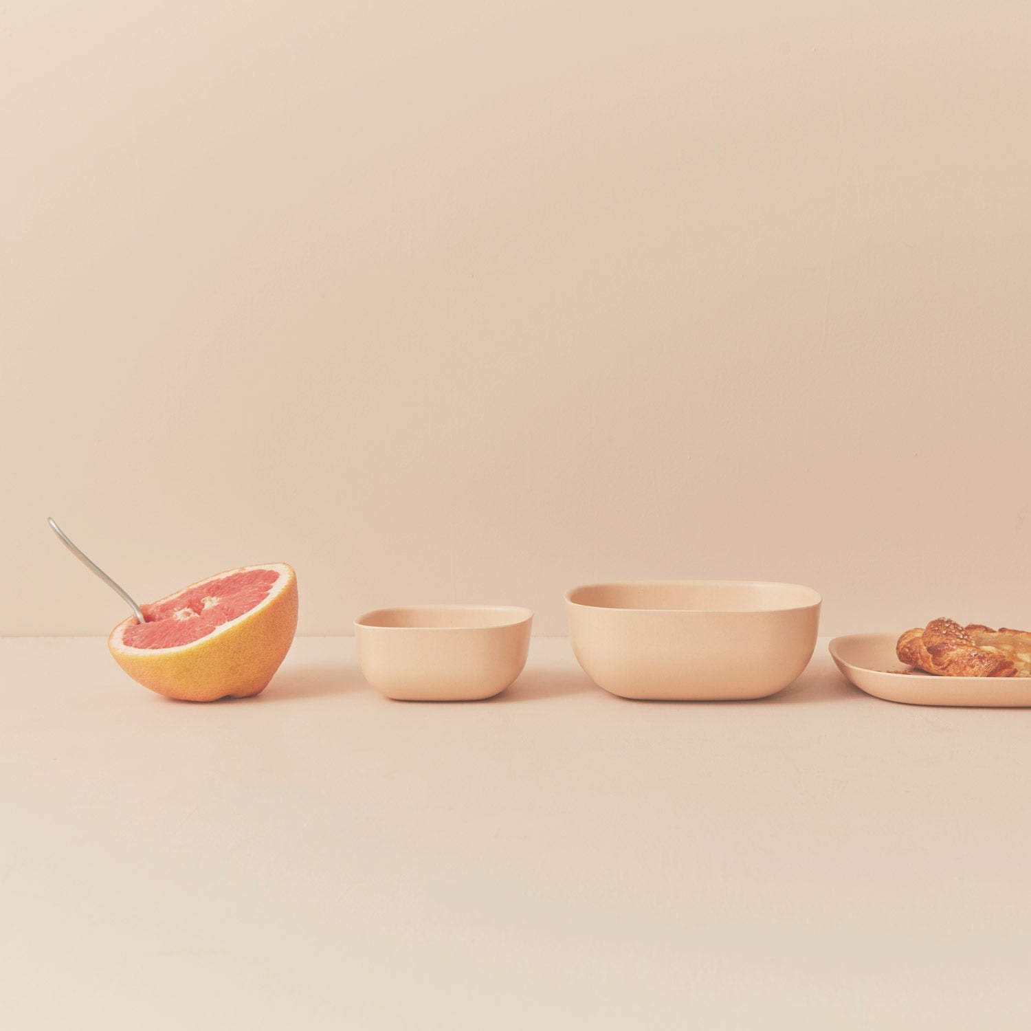 Medium Salad Bowl #color_Blush