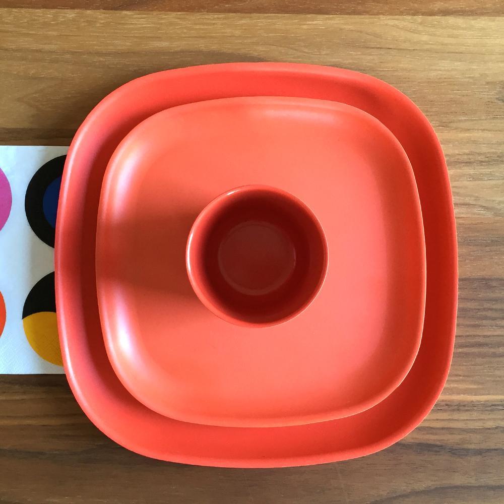 Medium Plate - Set of 4 #color_Persimmon