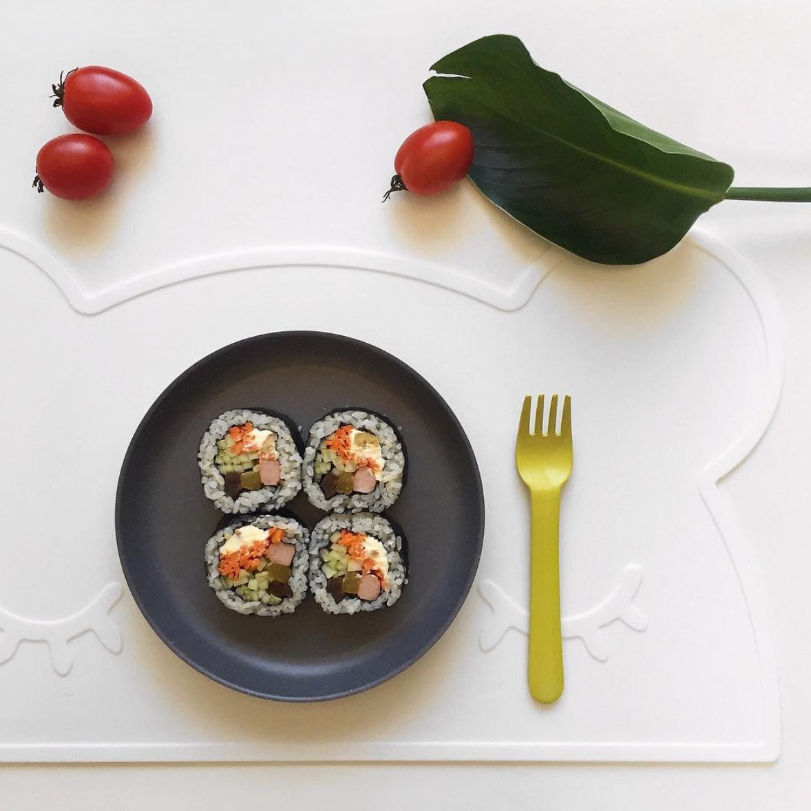 Kids Plate - Set of 4 #color_Smoke