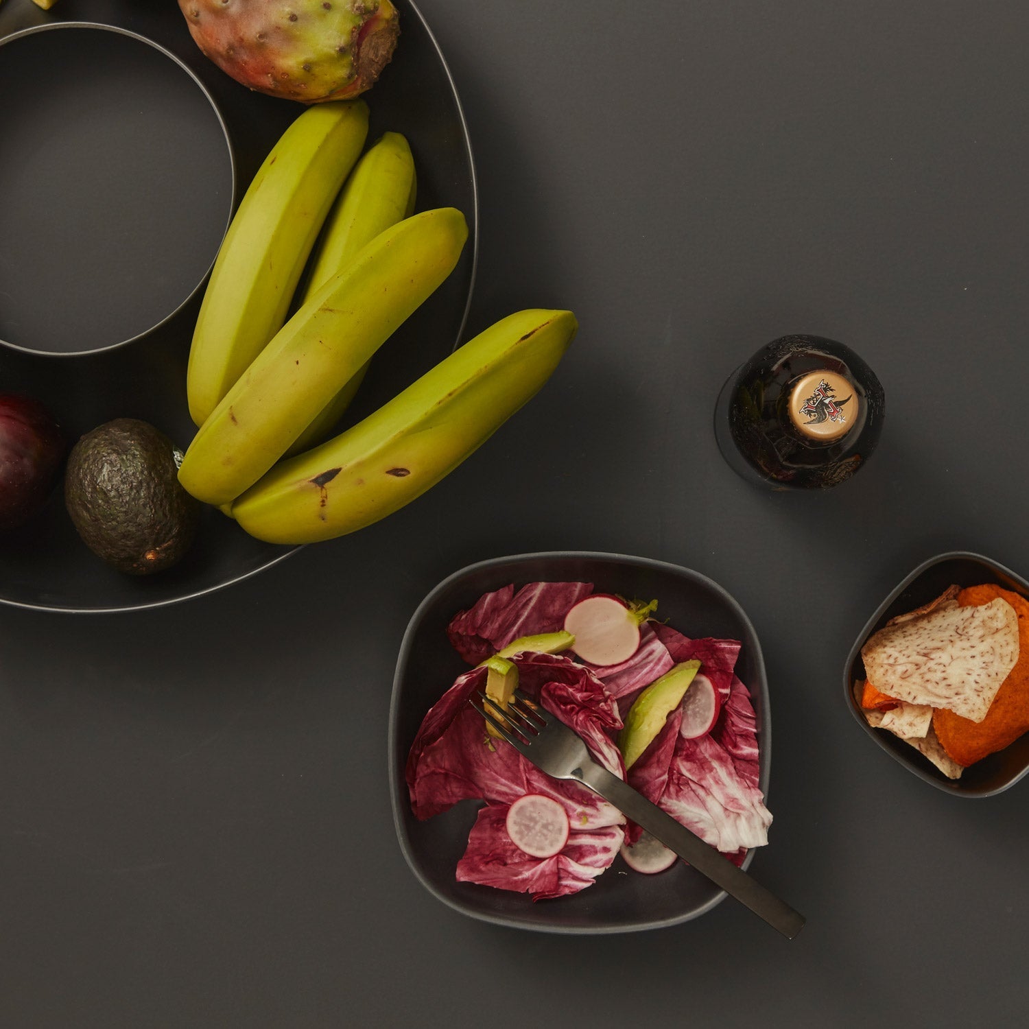 Dining Essentials 16 Piece Set #color_Black