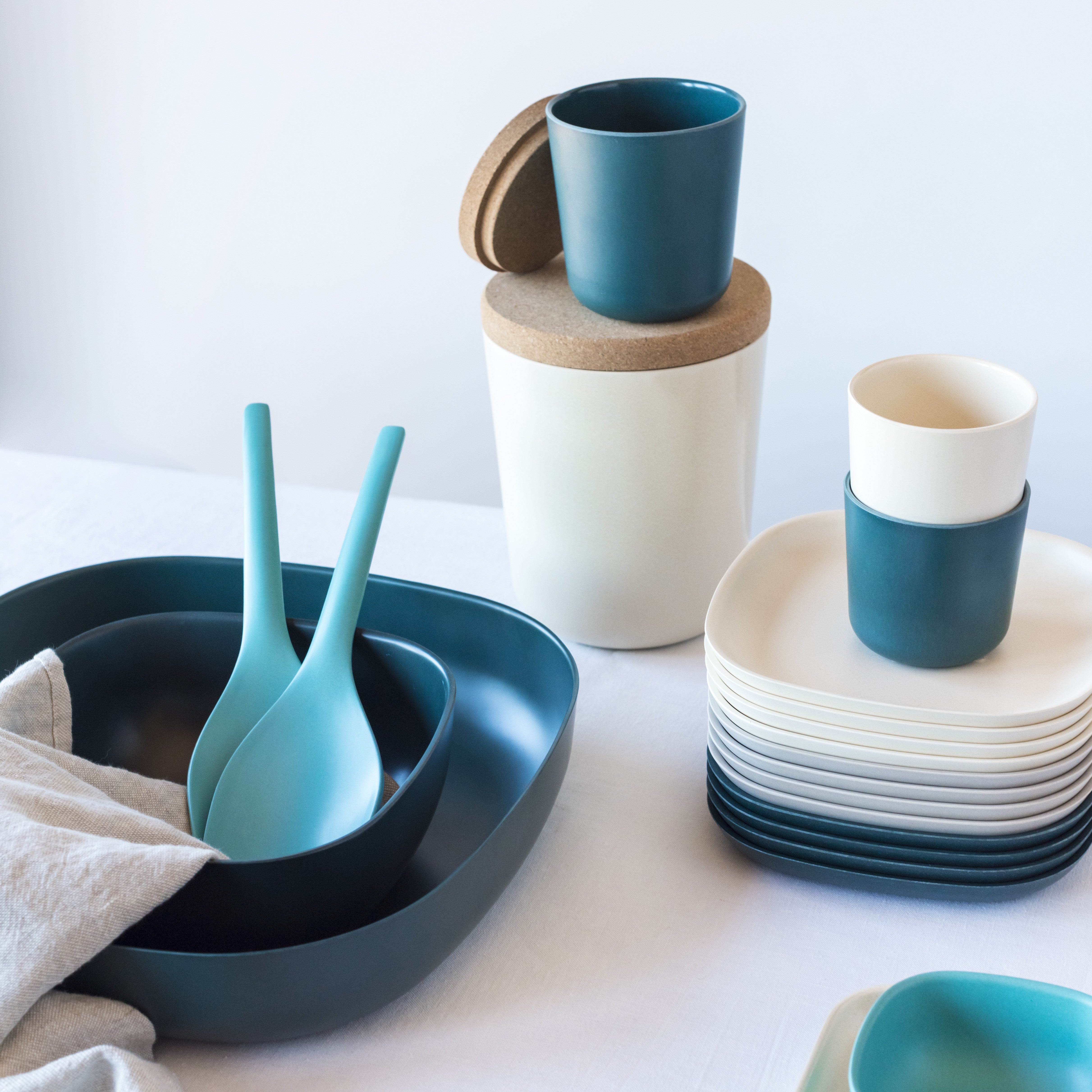 Medium Salad Bowl - Blue Abyss