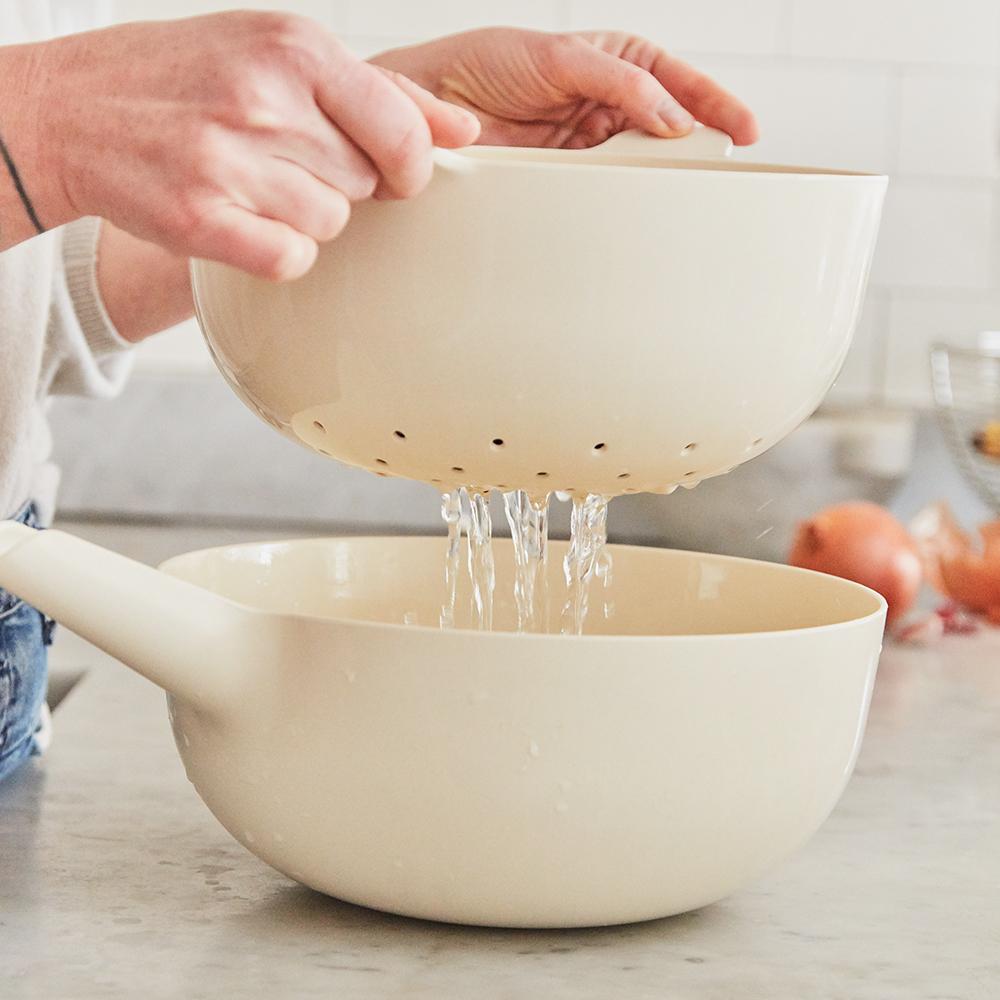Large Mixing Bowl and Colander Set #color_Tomato