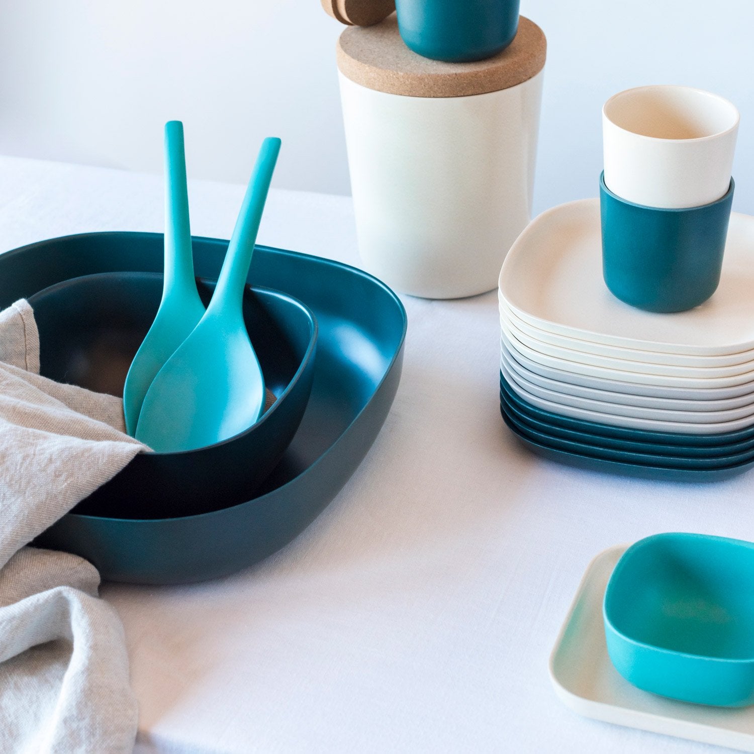 Large Serving Dish #color_Blue-Abyss