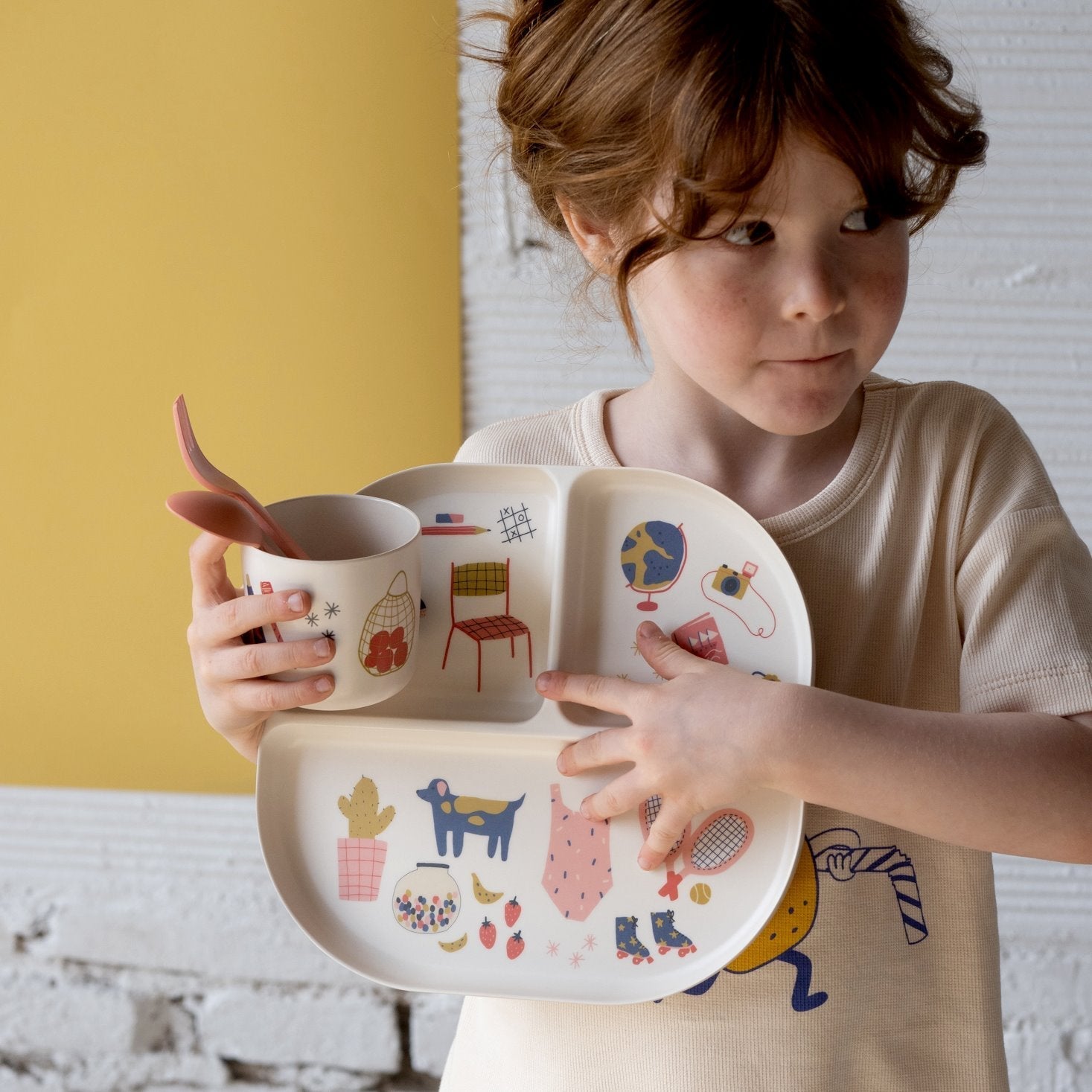 Illustrated Bamboo Kid Dinner Set #color_Coral